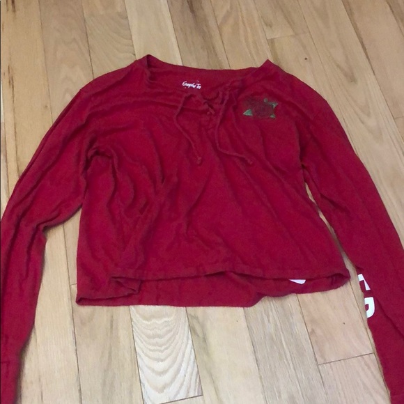 Hollister | Red Graphic T-Shirt - Picture 1 of 4